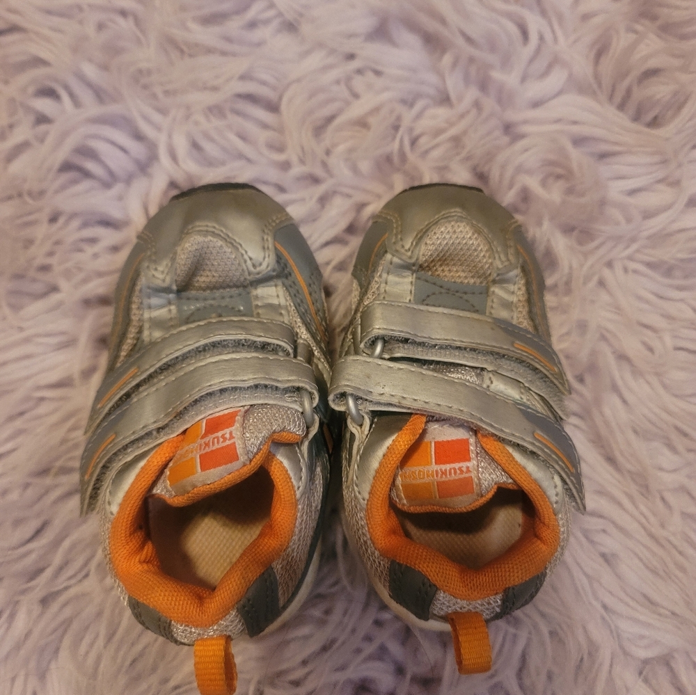 Boy's Gray & Orange Velcro shoes